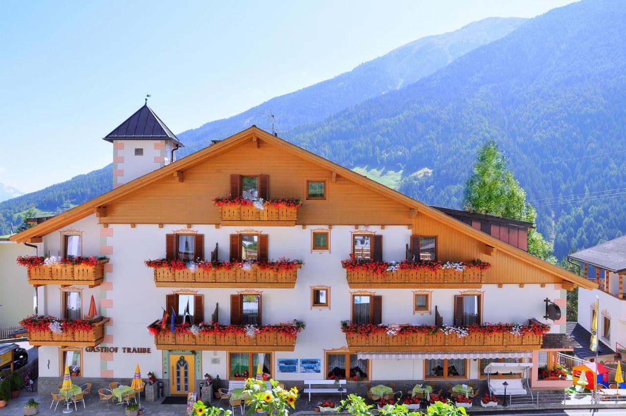 Hotel Traube - Stelvio Kültér fotó