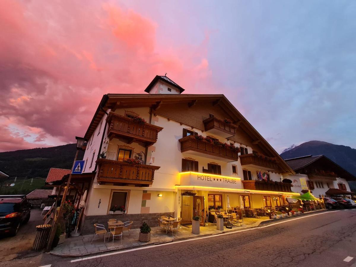 Hotel Traube - Stelvio Kültér fotó
