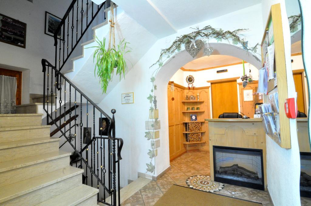 Hotel Traube - Stelvio Kültér fotó