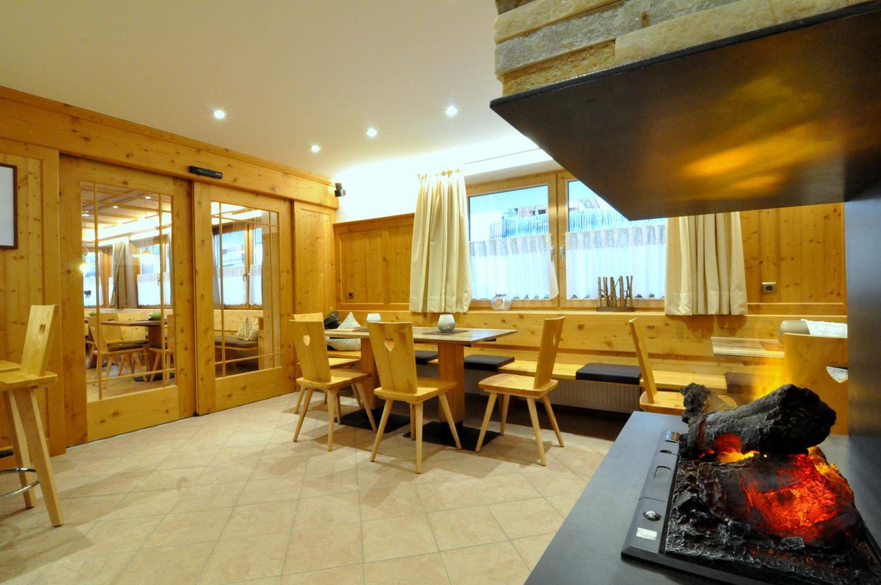 Hotel Traube - Stelvio Kültér fotó